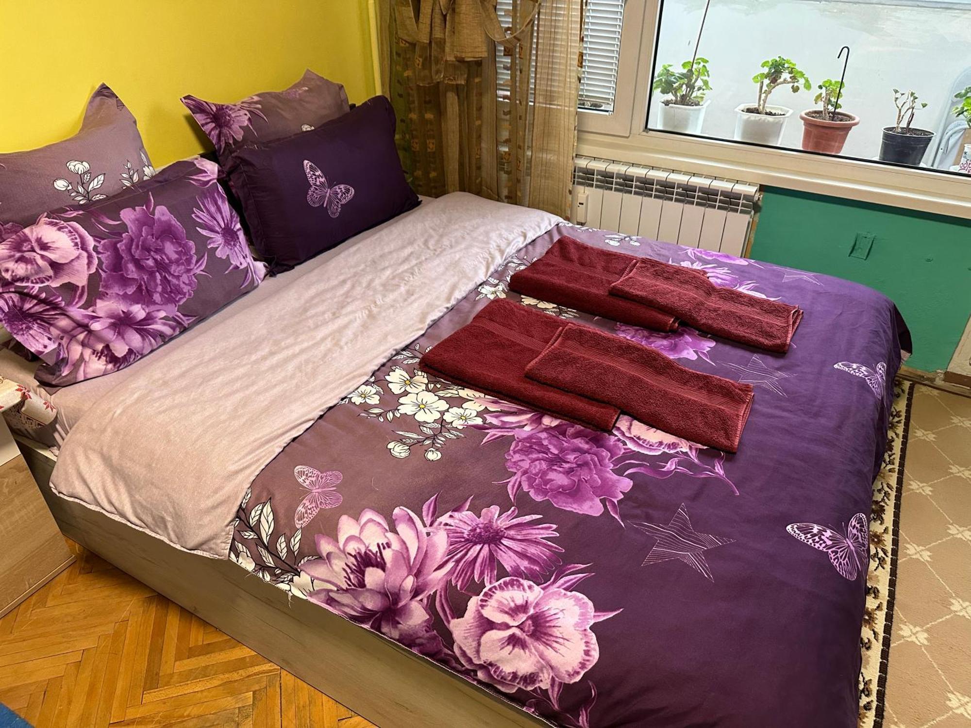 Малък Апартамент. Sleep And Fly. Sofía Exterior foto